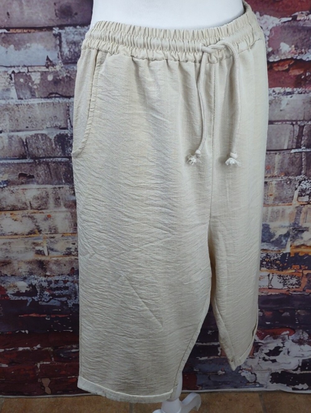 Cropped Drawstring Pants - Picture 3 of 6